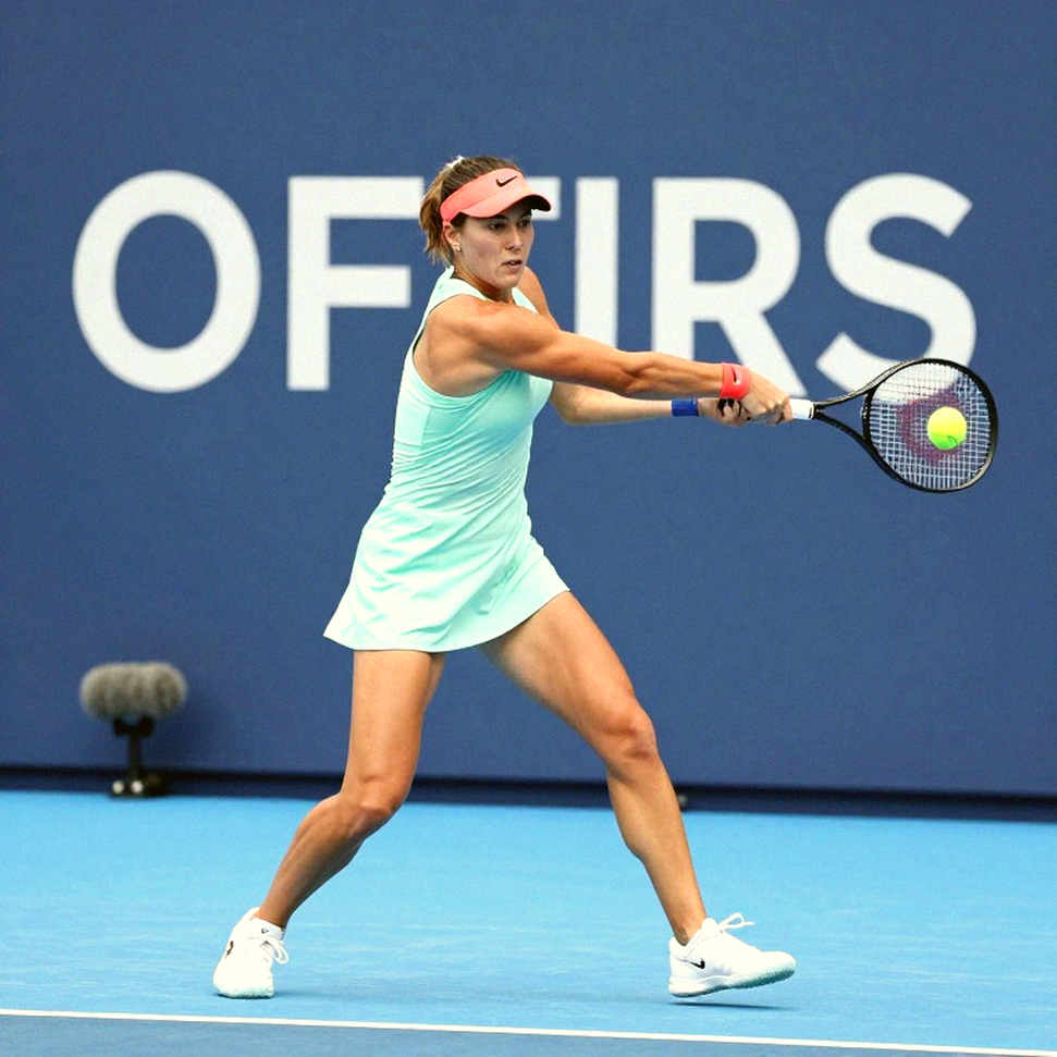 Siniakova's Osaka Title: 64 Minutes, Six Breaks, and a Singles Ledger Hidden Behind the Doubles Shadow